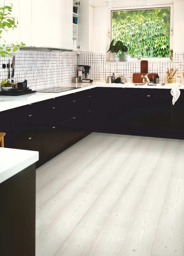 Laminatgolv Visby Pro Brushed White Pine, 1-stav | Stuvbutiken - Bild 3